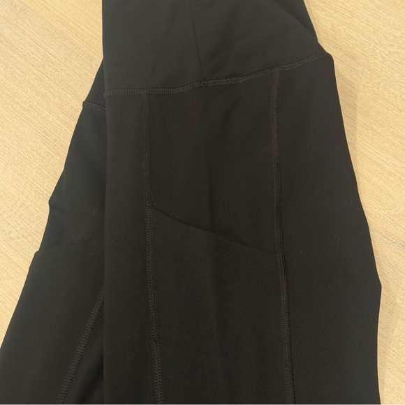 AE Black “The Everything Pocket Legging” size medium - Picture 7 of 11
